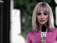 Leigh Cook Is a Sexy Journalist