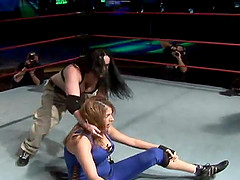 Palpitating sports women getting into alluring wrestling in reality shoot